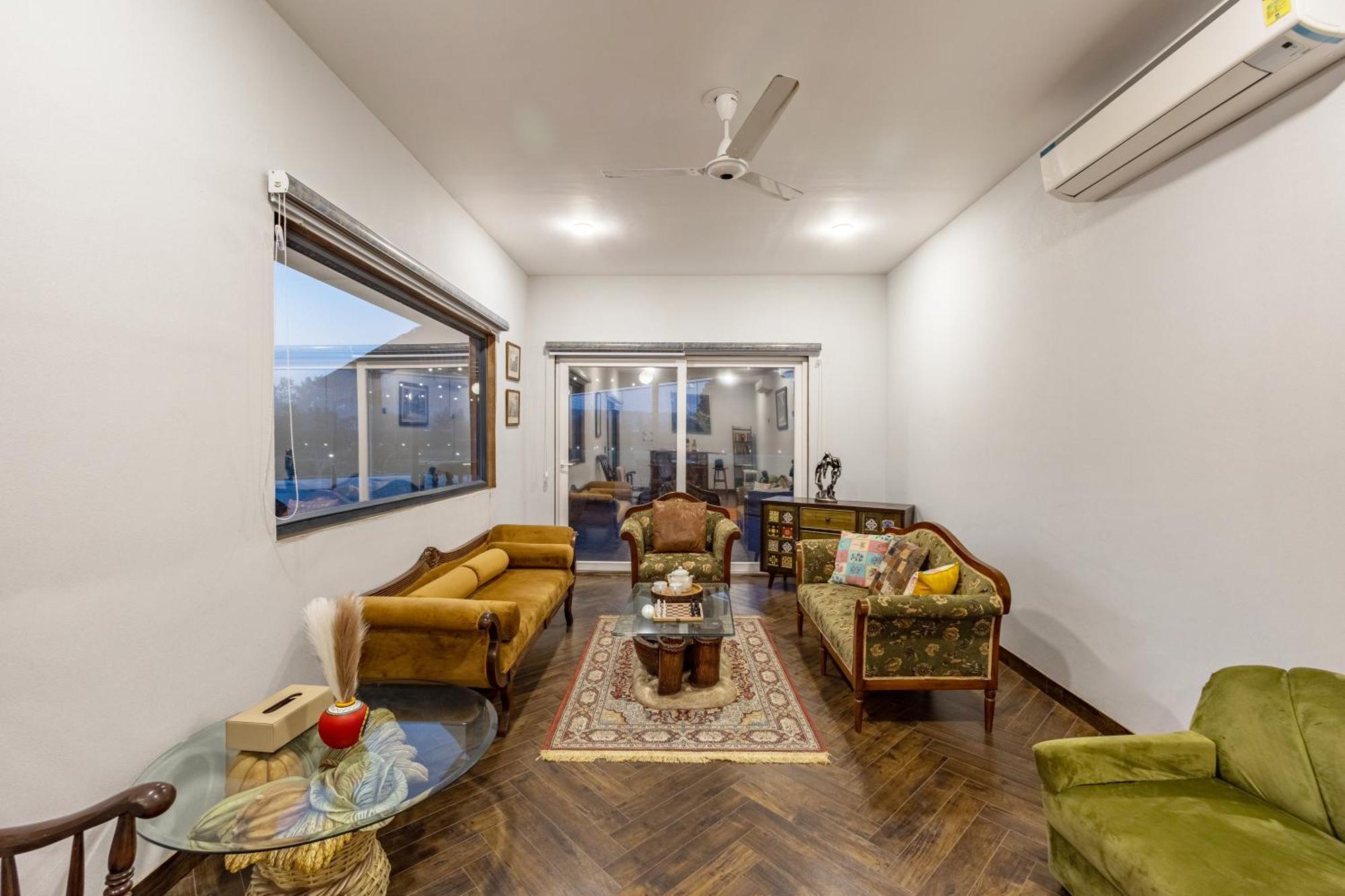 DhaujElivaas Hidden Oasis 4Bhk With Pool, Mud House & Container House别墅 外观 照片